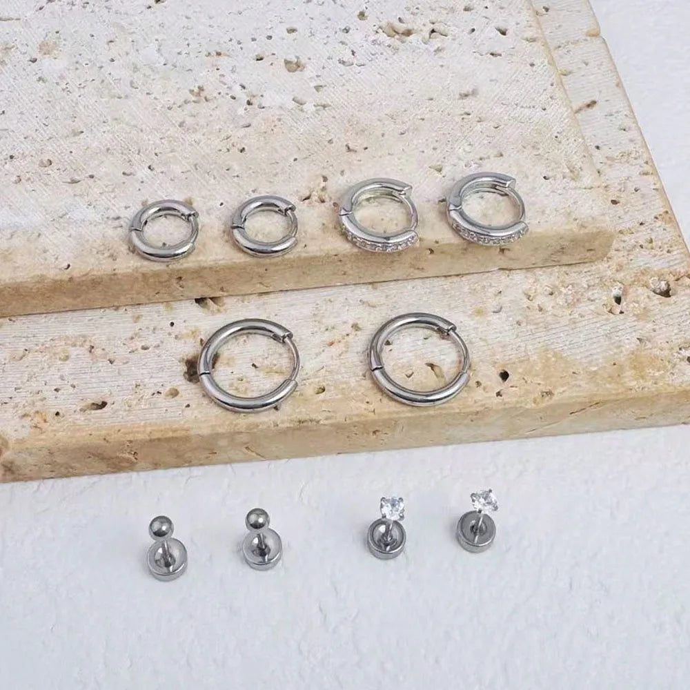 Set de 5 Pares de Aros Huggie Minimalistas Chapados en Oro 14K