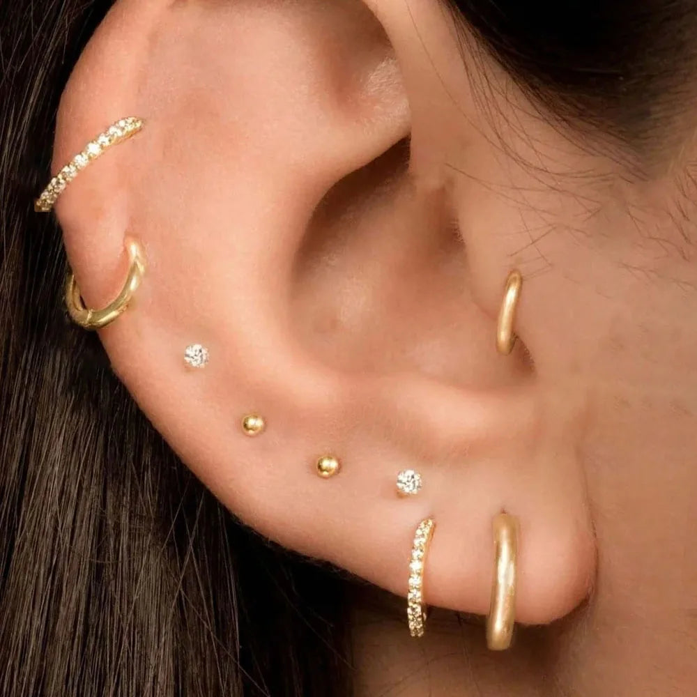 Set de 5 Pares de Aros Huggie Minimalistas Chapados en Oro 14K