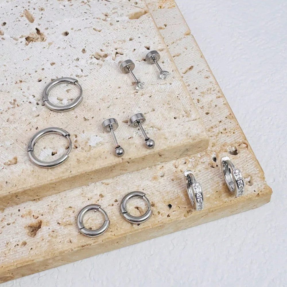 Set de 5 Pares de Aros Huggie Minimalistas Chapados en Oro 14K