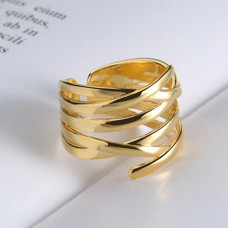 Anillo Dorado de Plata 925 con Circón