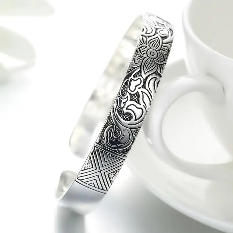 Pulsera Brutalista de Diseño