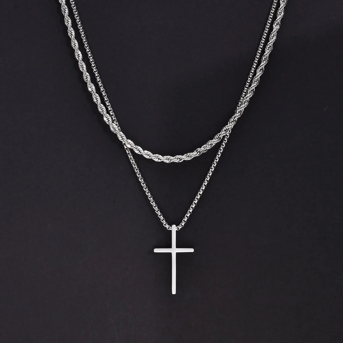 Collar de Acero con Cruz