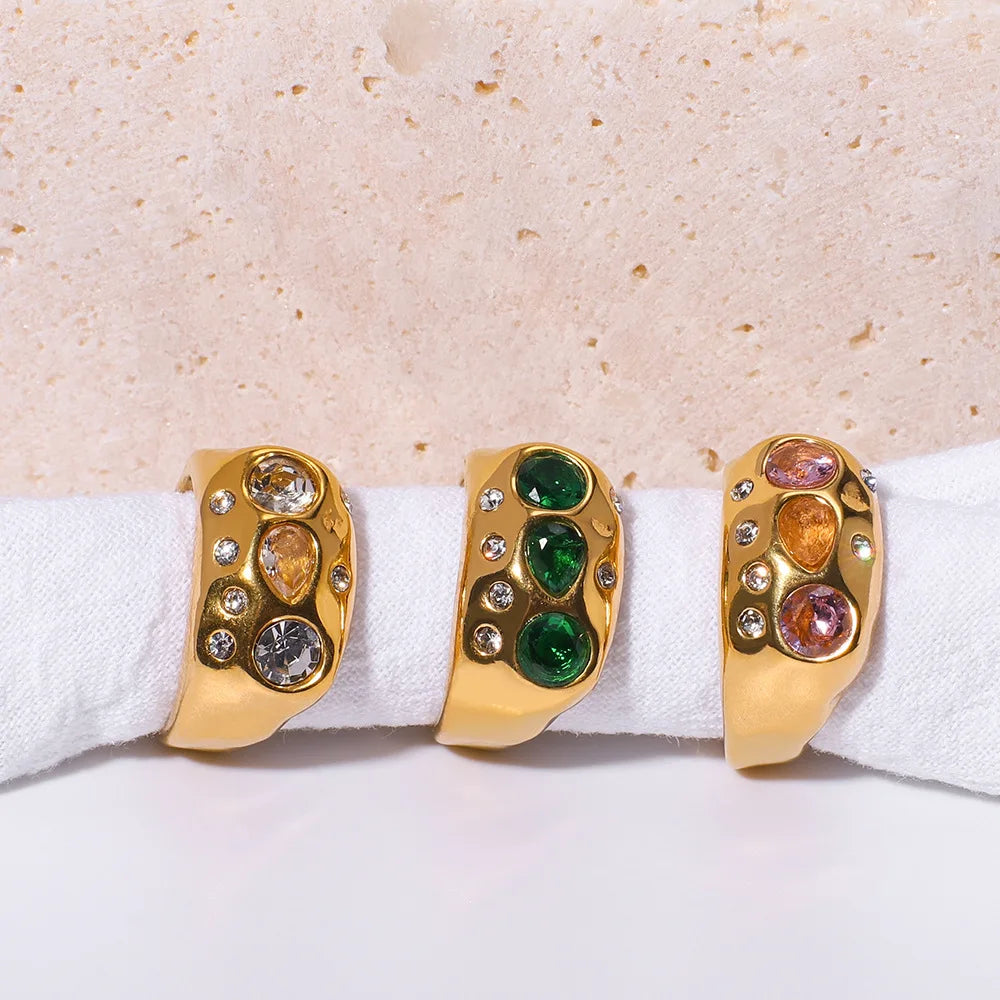 Anillo Ajustable Dorado con Cristales de Colores