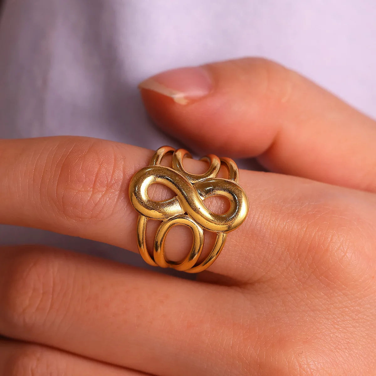 Anillo Geométrico Infinito de Acero Inoxidable Dorado para Mujer