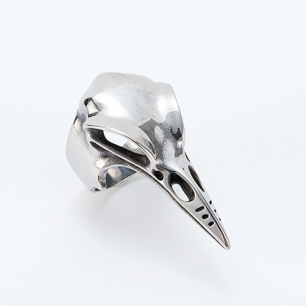 Anillo Gótico de Acero con Pico de Pájaro