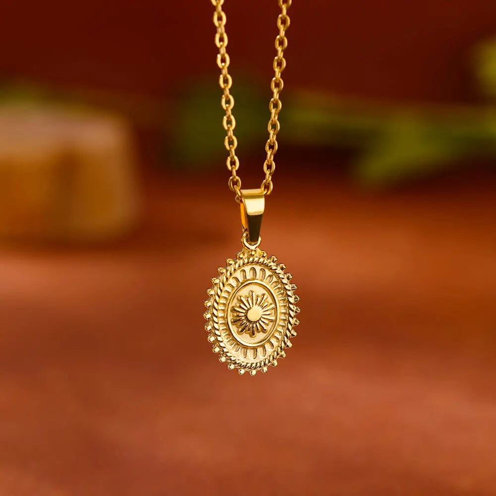 Collar Geométrico de Acero con Girasol