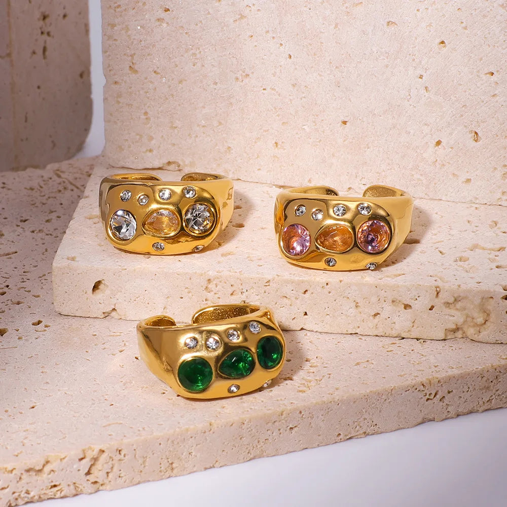Anillo Ajustable Dorado con Cristales de Colores