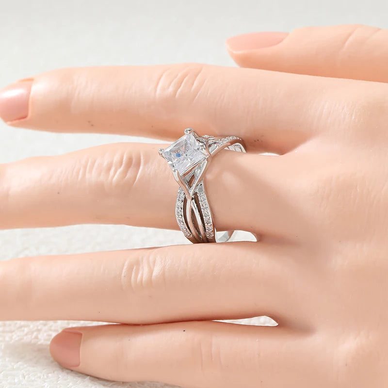 Anillo de Promesa con Zirconia Sintética de Lujo para Mujer
