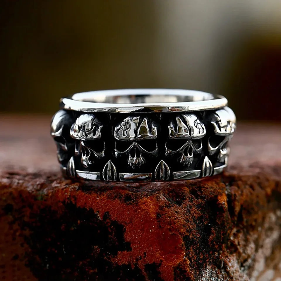 Anillo Gótico Vintage con Calavera
