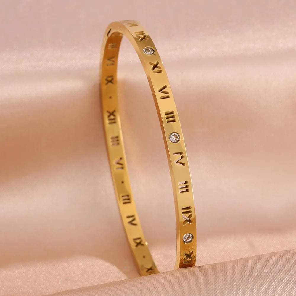 Pulsera Abierta con Números Romanos