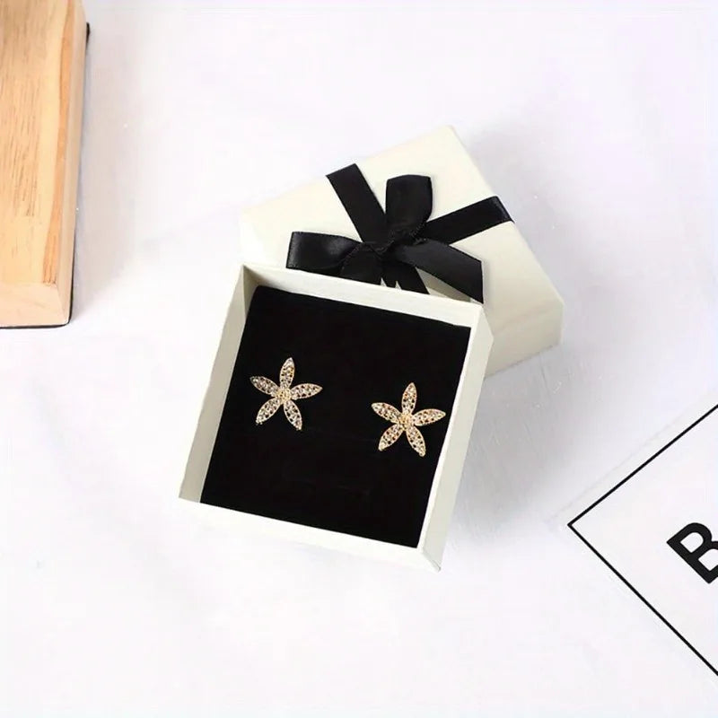 2pcs Compact Gift Box with Dimensions, Designed in A Square Shape for Events, Suitable for Displaying Jewelry