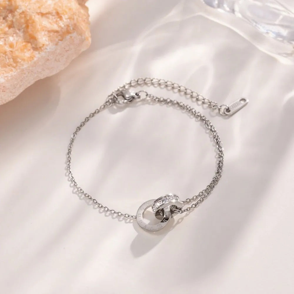 Pulsera Abierta con Números Romanos