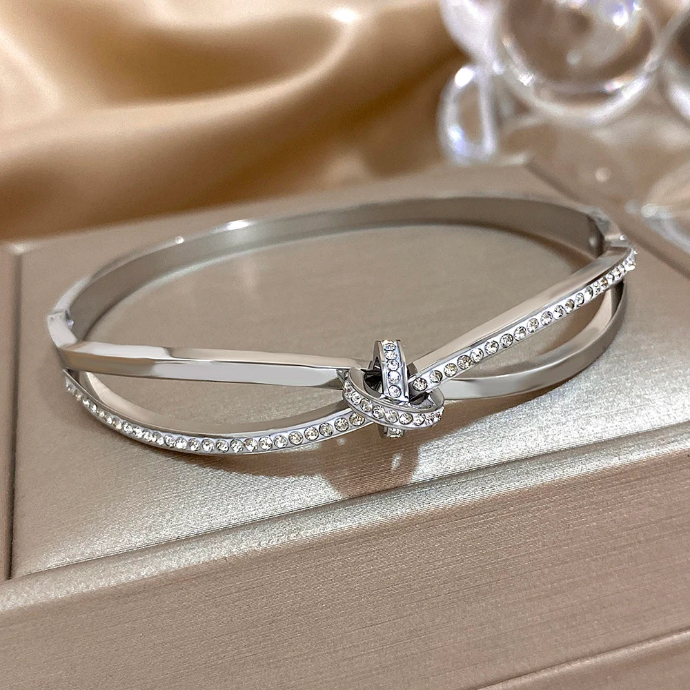 Brazalete Impermeable de Acero con Nudo