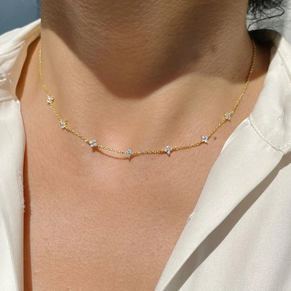 Collar Dorado con Trébol y Circonitas