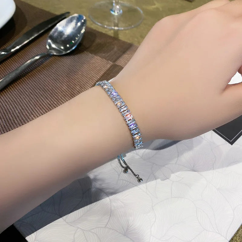 Pulsera Ajustable de Acero con Circonitas