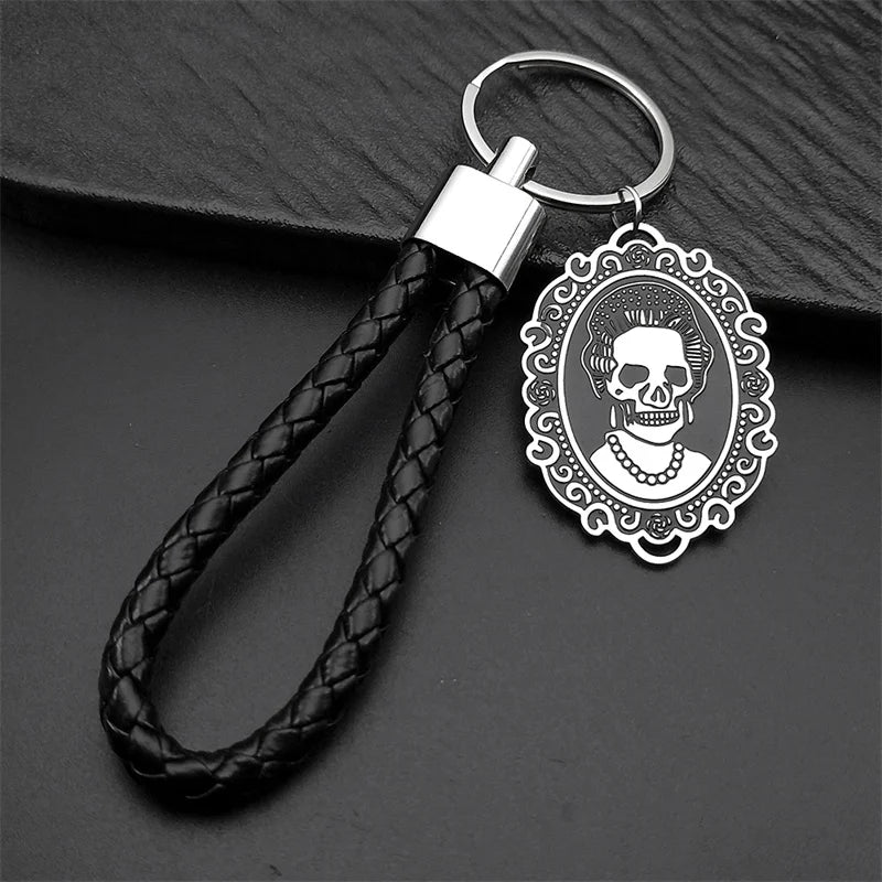 Llavero Gótico de Cuero con Calavera