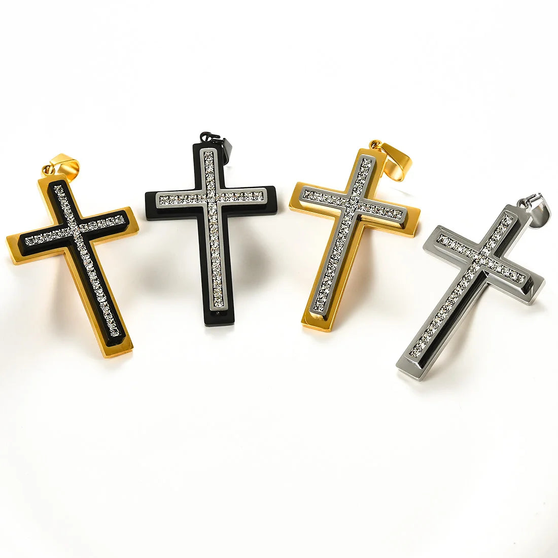 Collar de Acero con Cruz y Cristales
