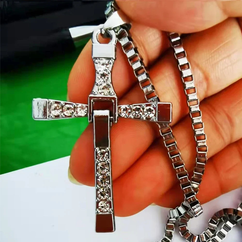 Collar de Acero con Cruz Dorada o Plateada