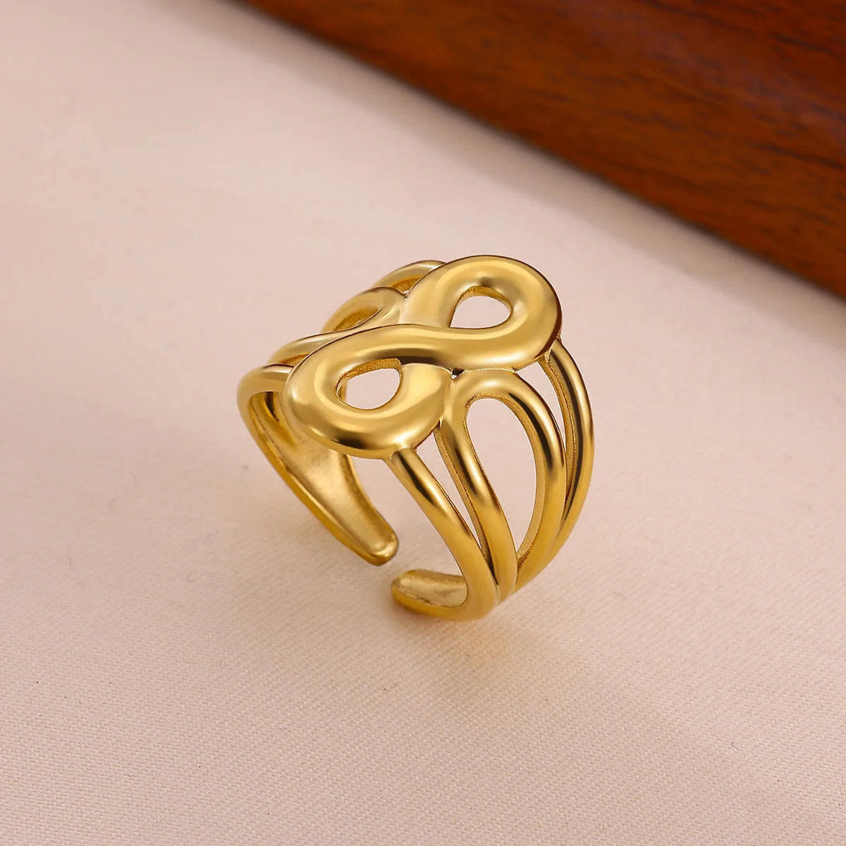 Anillo Geométrico Infinito de Acero Inoxidable Dorado para Mujer