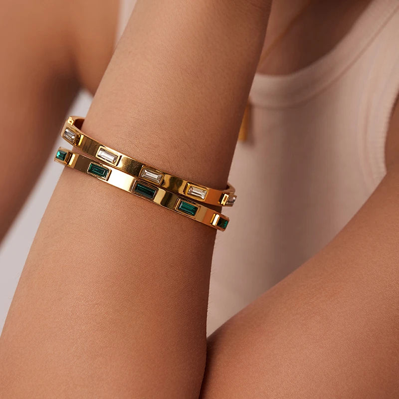 Pulsera Impermeable de Acero con Circonitas
