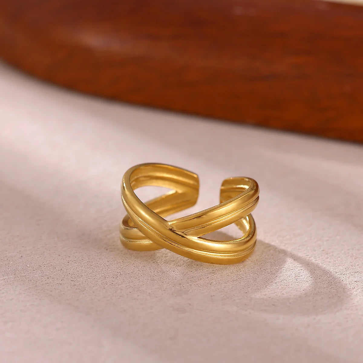 Anillo Geométrico Infinito de Acero Inoxidable Dorado para Mujer