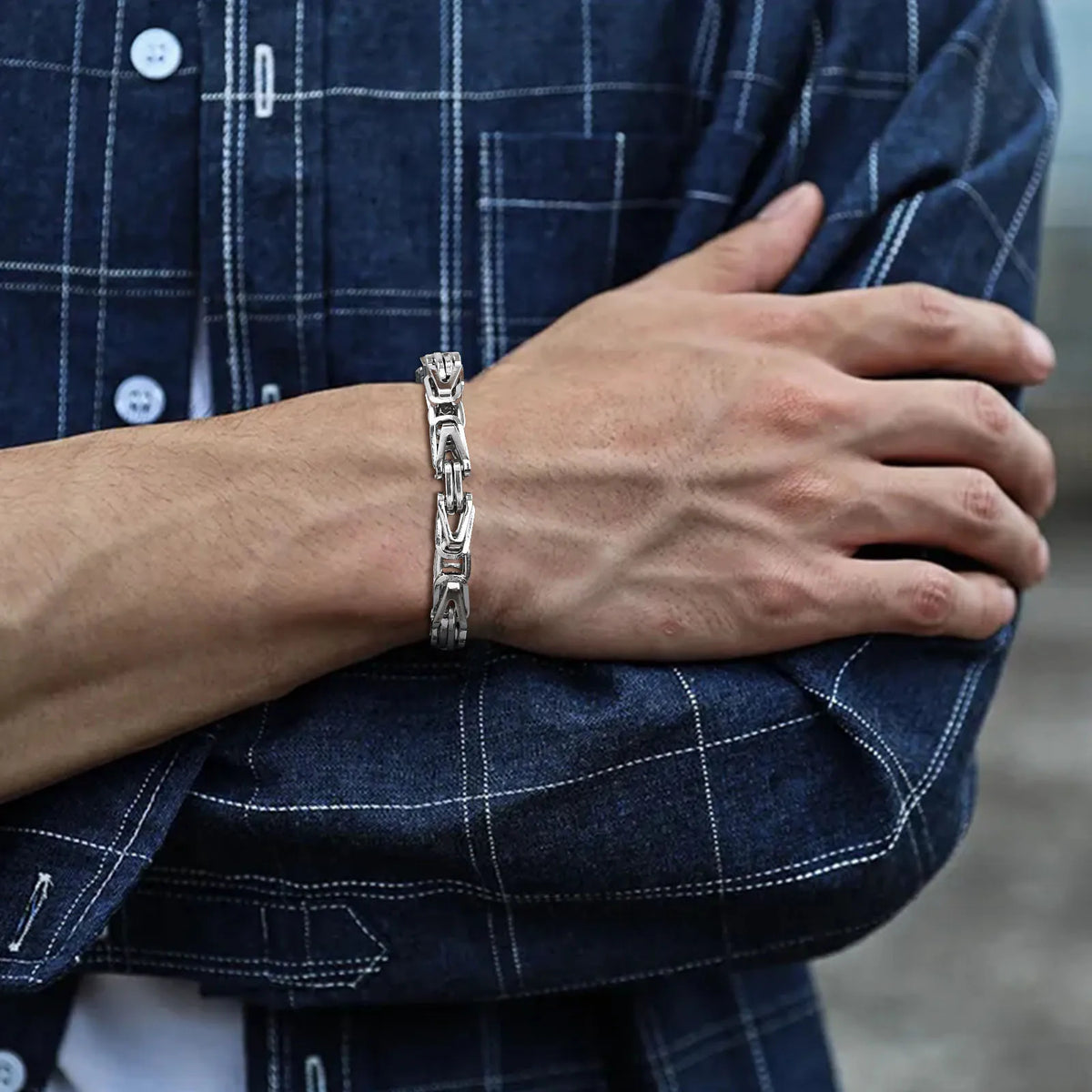 Pulsera Brutalista de Diseño
