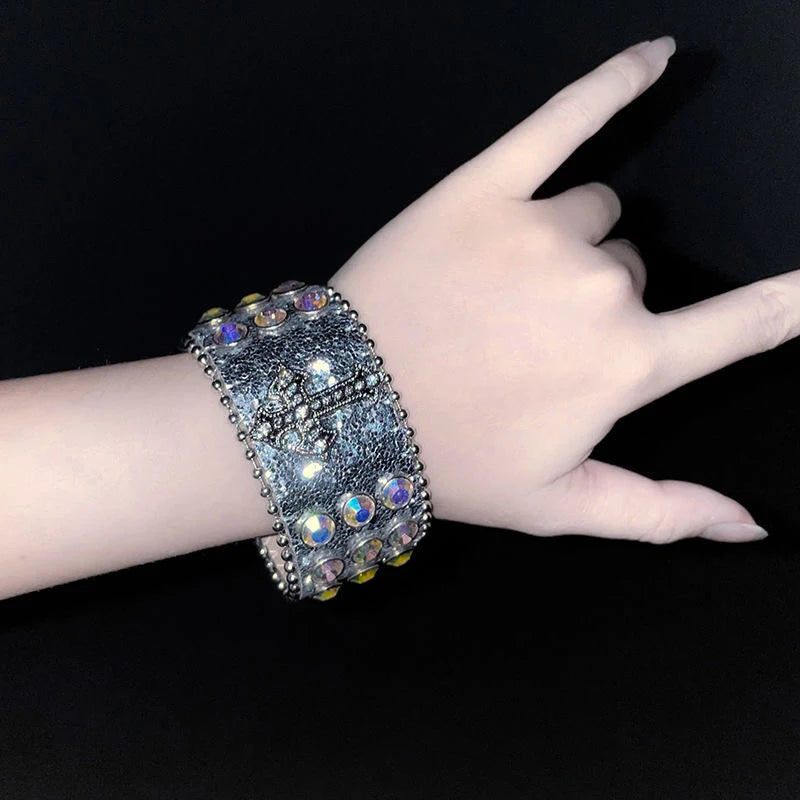Pulsera Brutalista de Diseño
