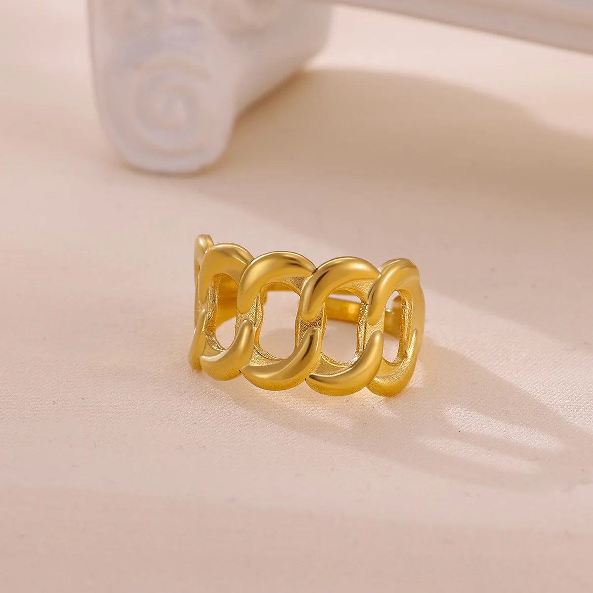 Anillo Geométrico Infinito de Acero Inoxidable Dorado para Mujer