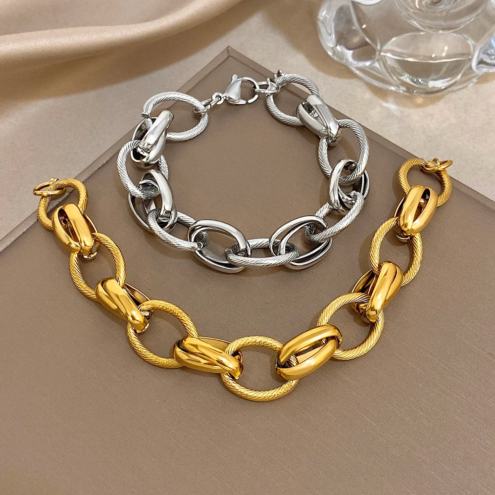 Pulsera Brutalista de Diseño