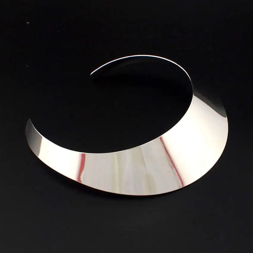 Collar Brutalista Geométrico