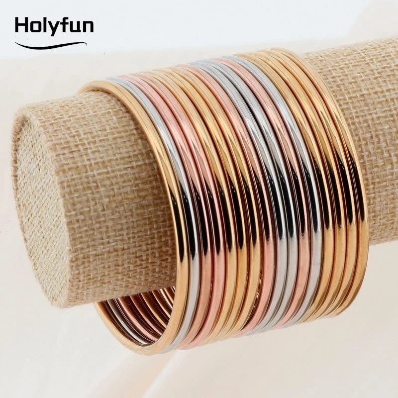 Pulsera Redonda Minimalista Dorada