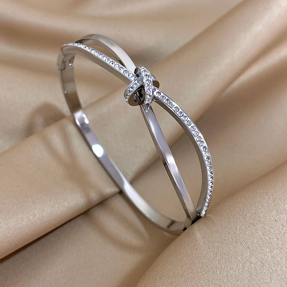 Brazalete Impermeable de Acero con Nudo