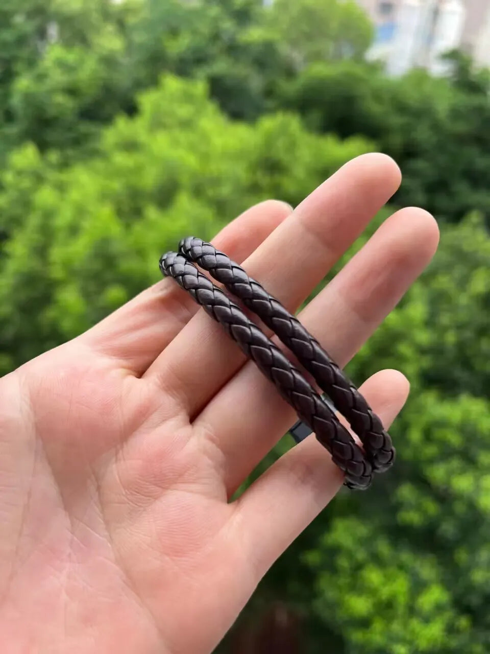 Pulsera de Cuero Trenzado y Acero