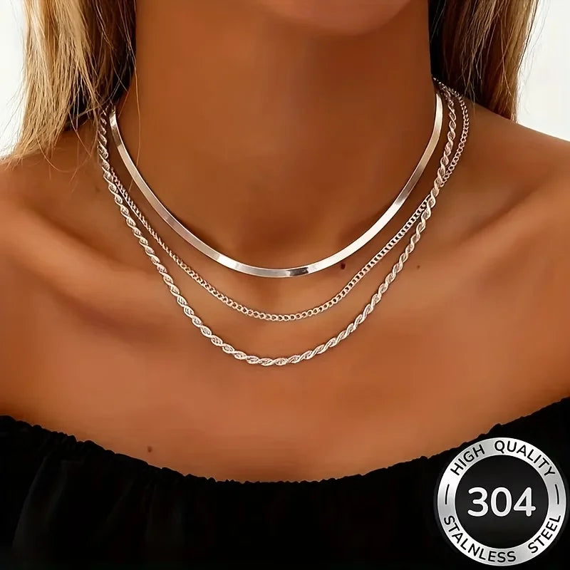 Collar Minimalista de Acero con Tres Capas