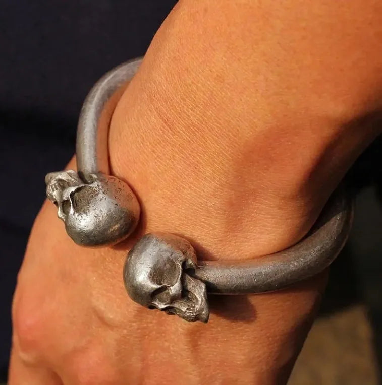 Pulsera Brutalista de Diseño