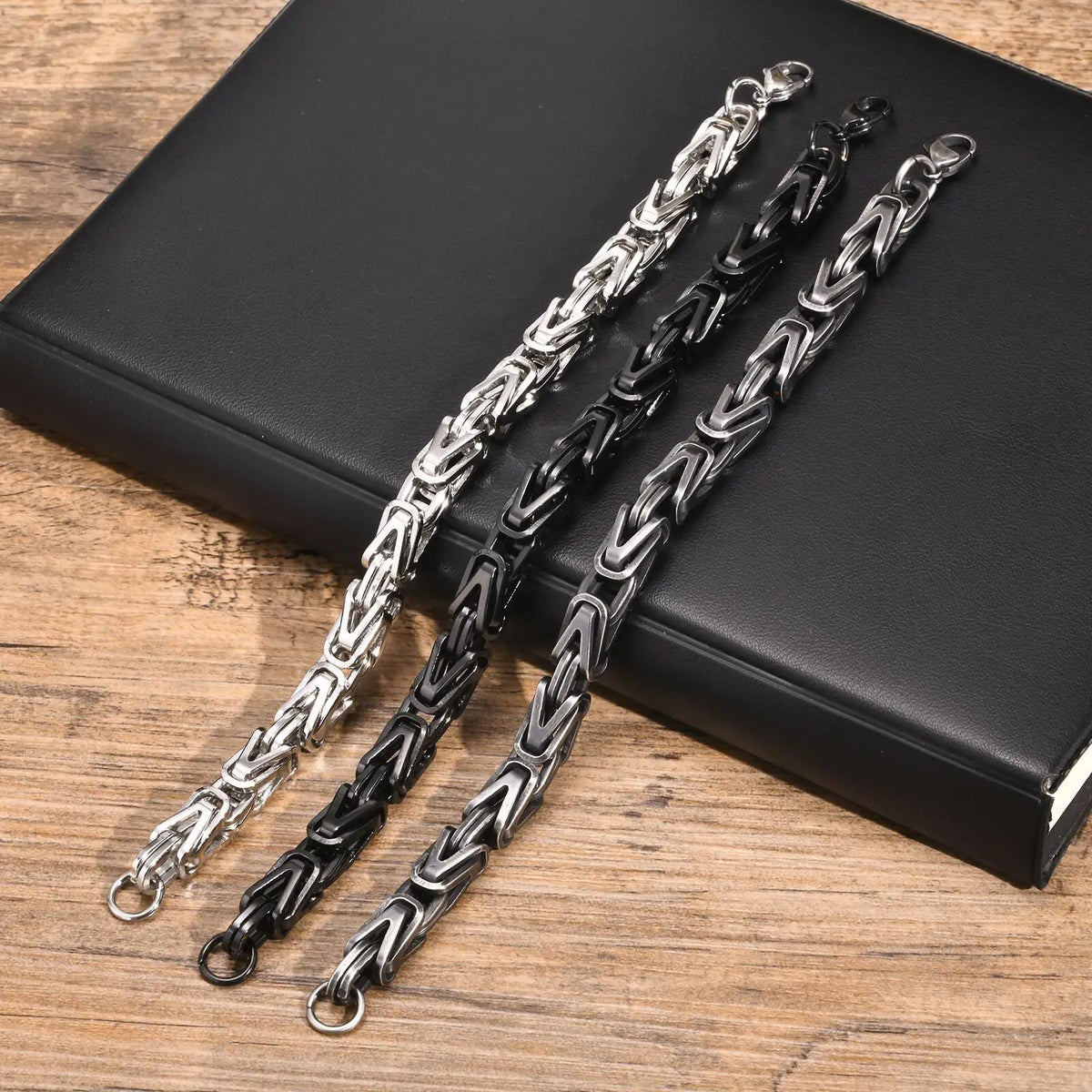 Pulsera Brutalista de Diseño