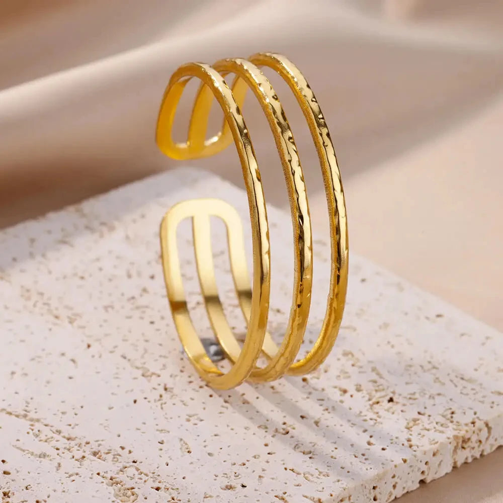 Pulsera Dorada Multicapa de Acero