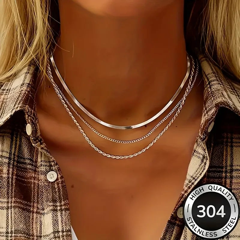 Collar Minimalista de Acero con Tres Capas