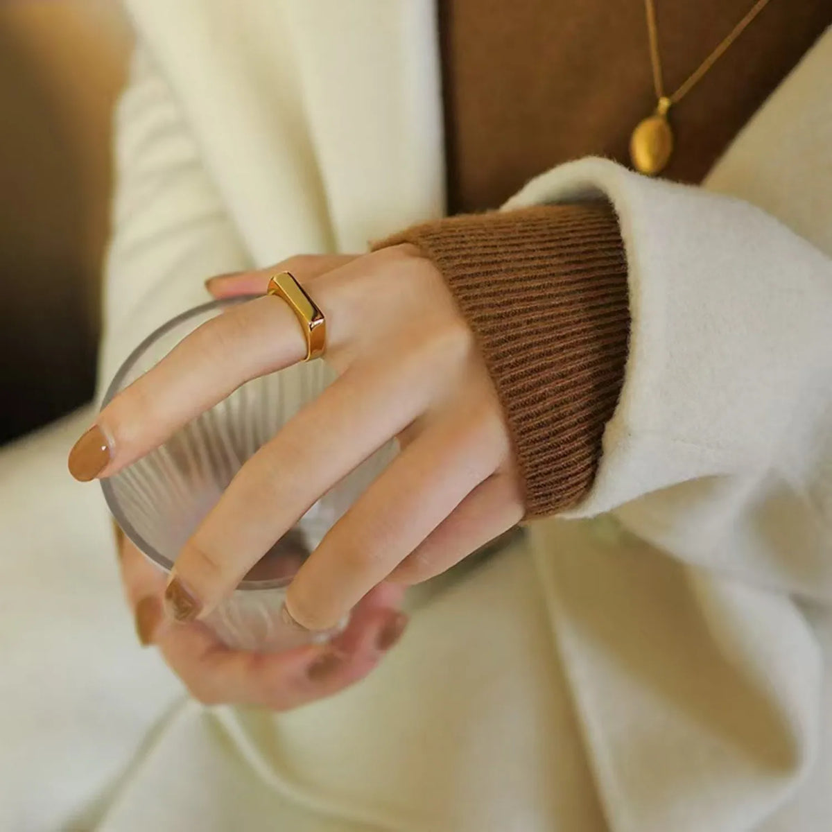 Anillo Cuadrado Minimalista de Acero