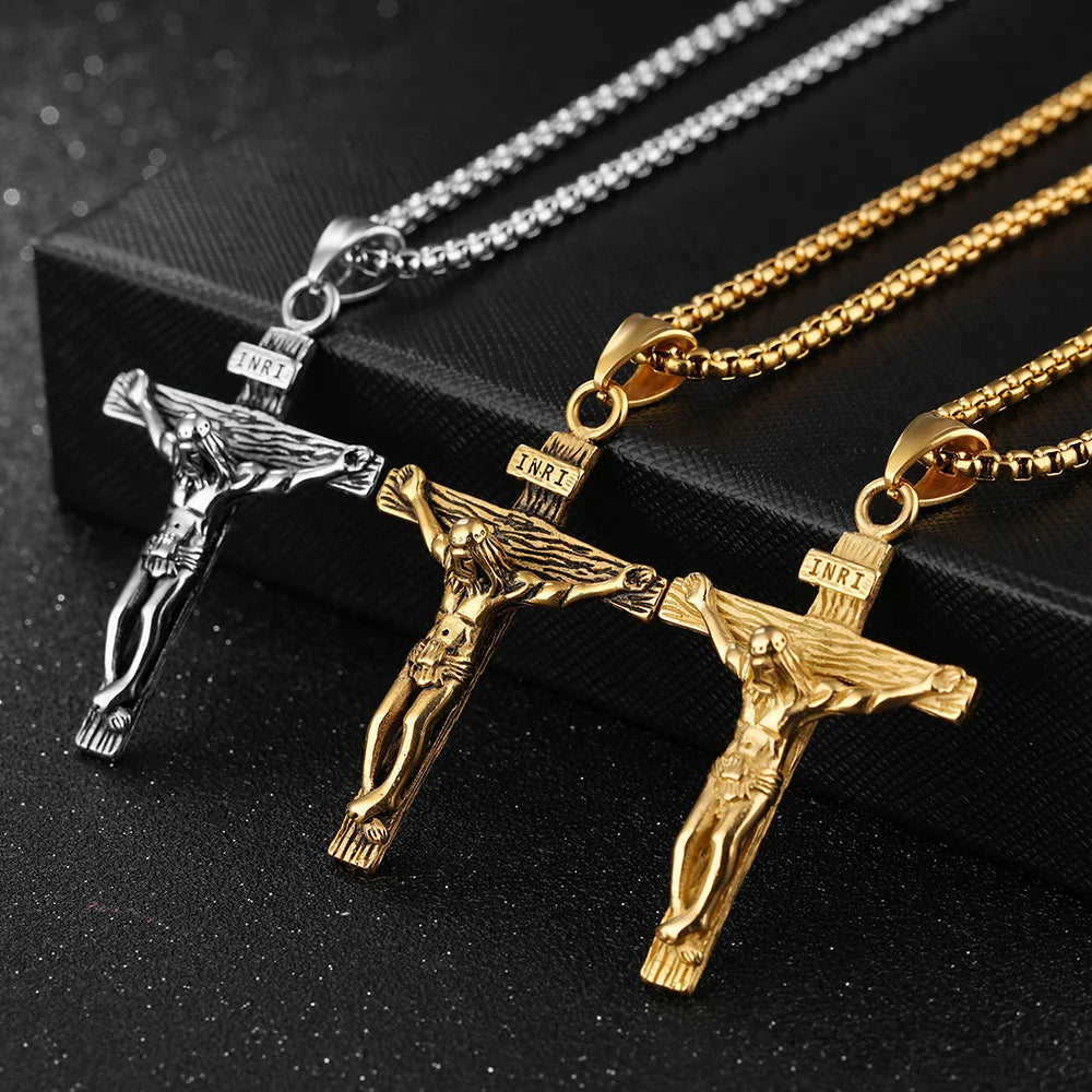 Collar de Acero con Cruz