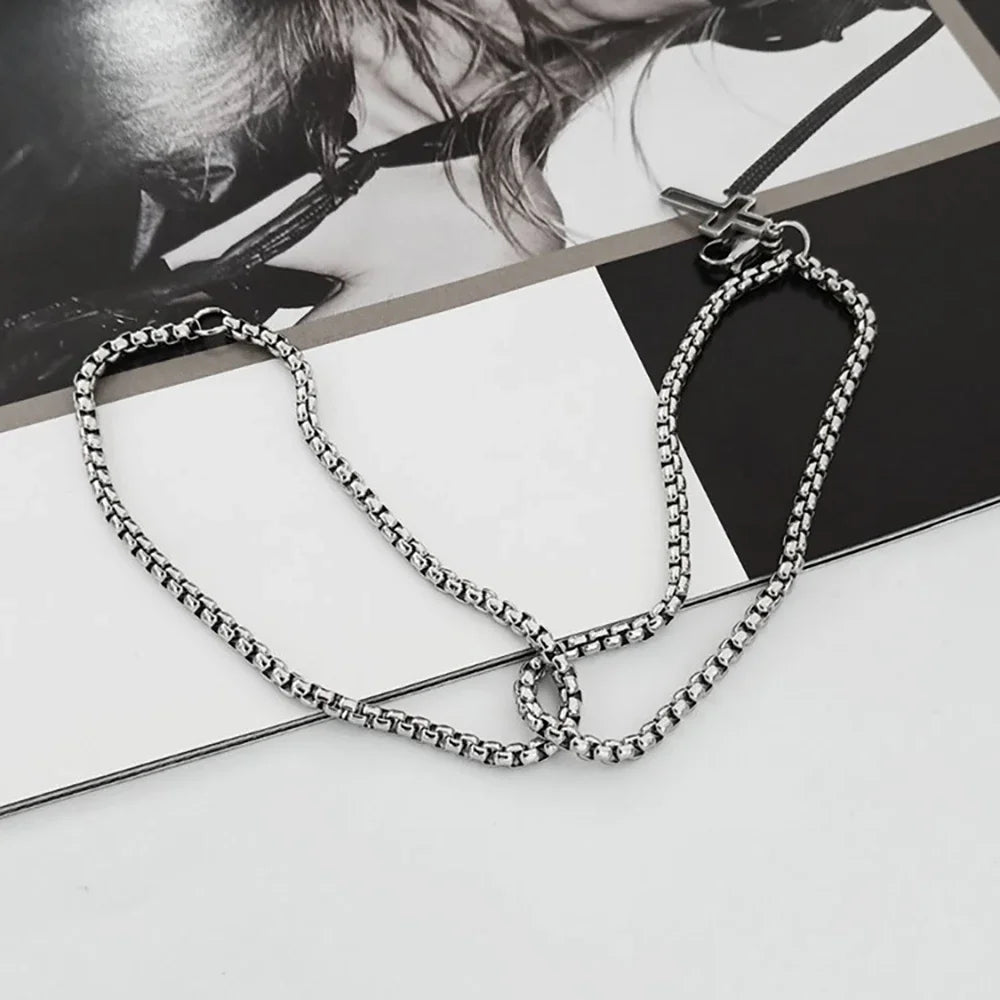Pulsera Doble de Acero con Diseño Cruzado
