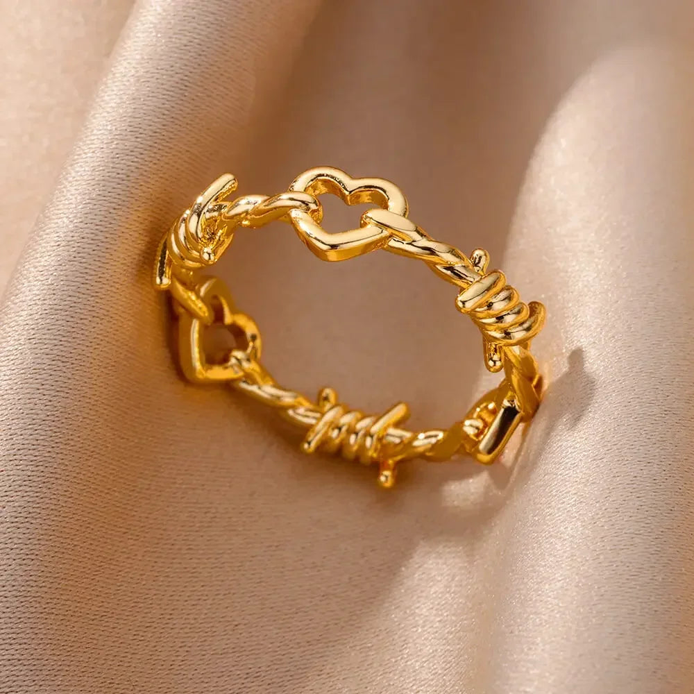 Anillo Dorado Vintage con Corazón