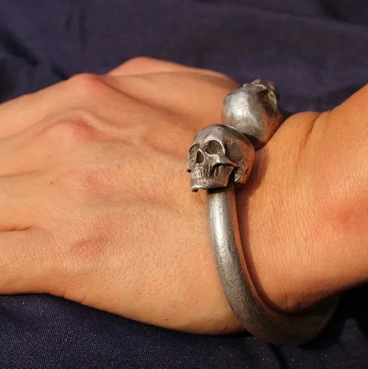 Pulsera Brutalista de Diseño