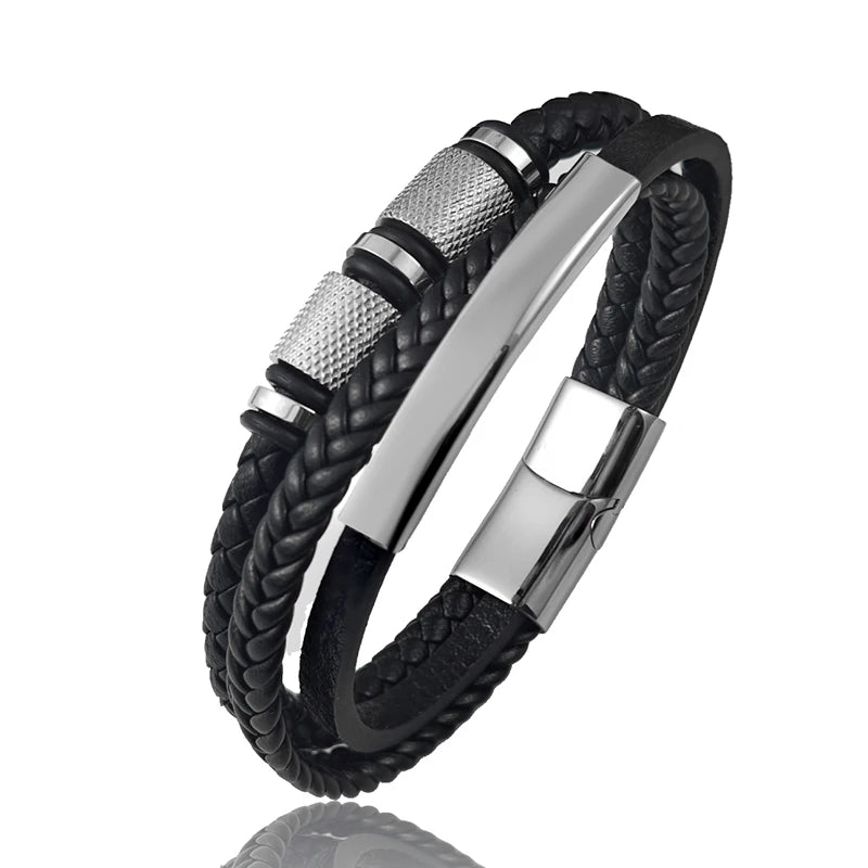 Pulsera Multicapa de Cuero con Cuentas Doradas