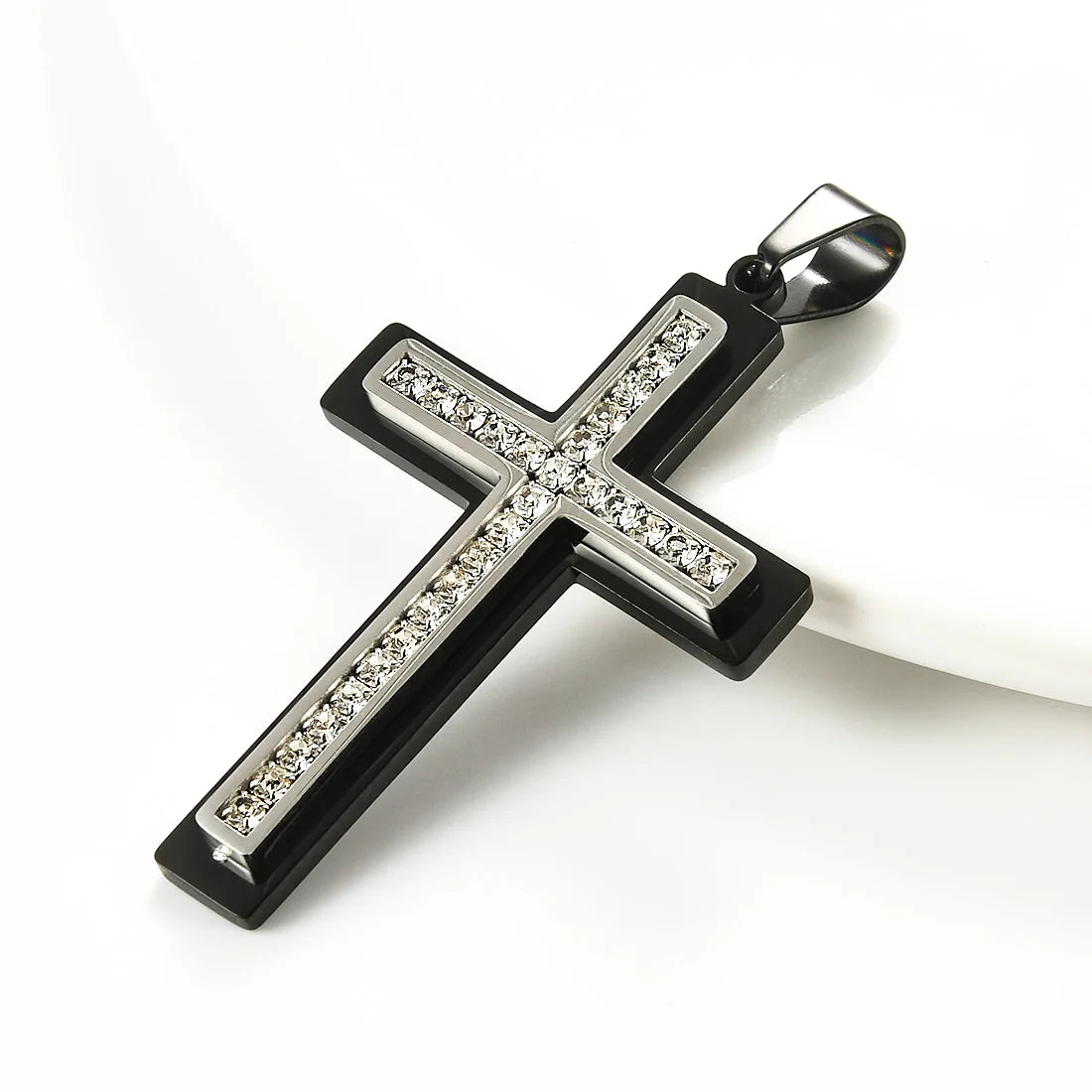 Collar de Acero con Cruz y Cristales