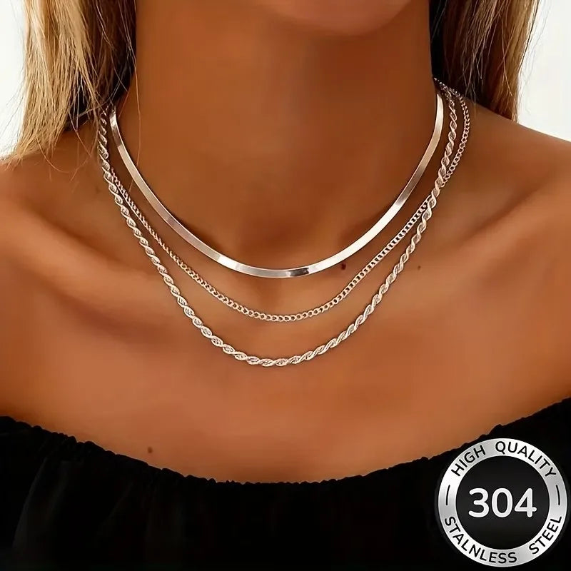 Collar Minimalista de Acero con Tres Capas