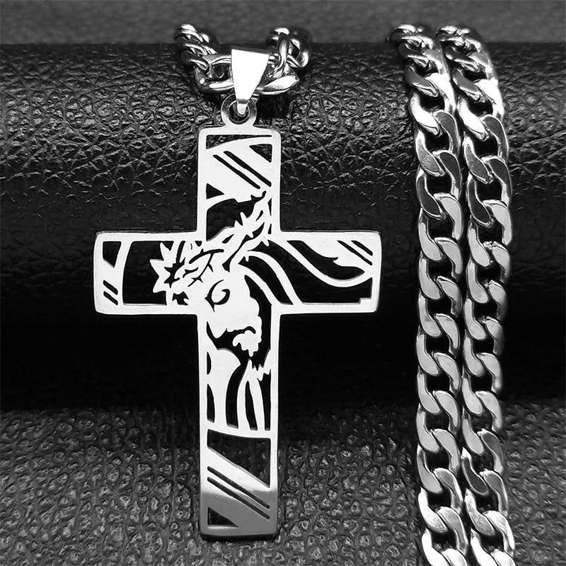 Collar de Acero con Cruz