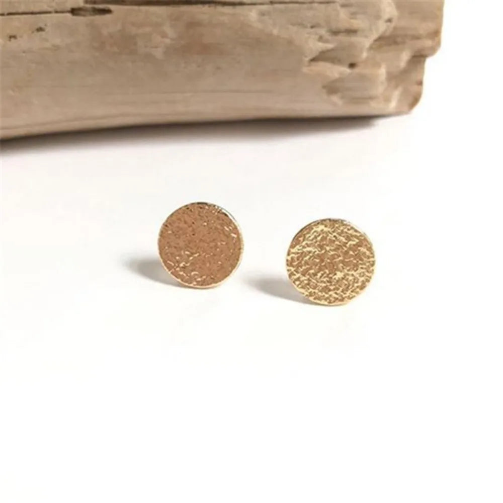 Aretes Redondos Dorados Minimalistas de Alta Calidad para Mujer