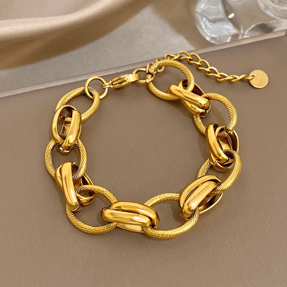 Pulsera Brutalista de Diseño