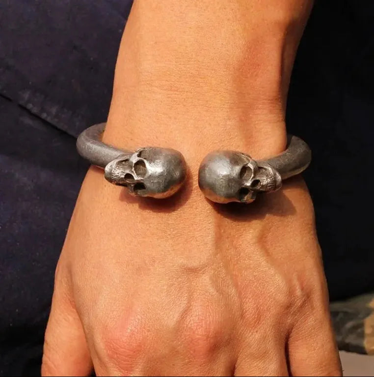 Pulsera Brutalista de Diseño